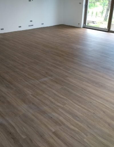 Płyty i Panele Winylowe 84