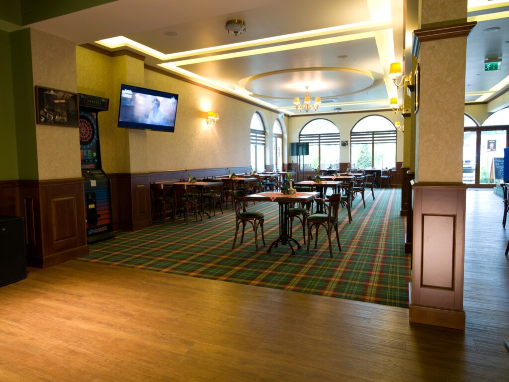 Restauracja Złote Arkady – posadzki winylowe i dywanowe - Częstochowa 10