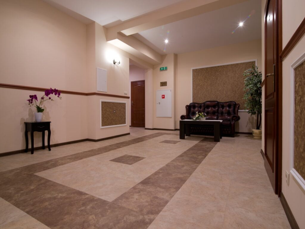 Restauracja Złote Arkady – posadzki winylowe i dywanowe - Częstochowa 15