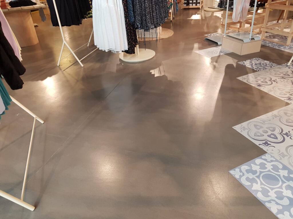 Elektrownia Powiśle – betonowe, dekoracyjne posadzki cienkowarstwowe 7