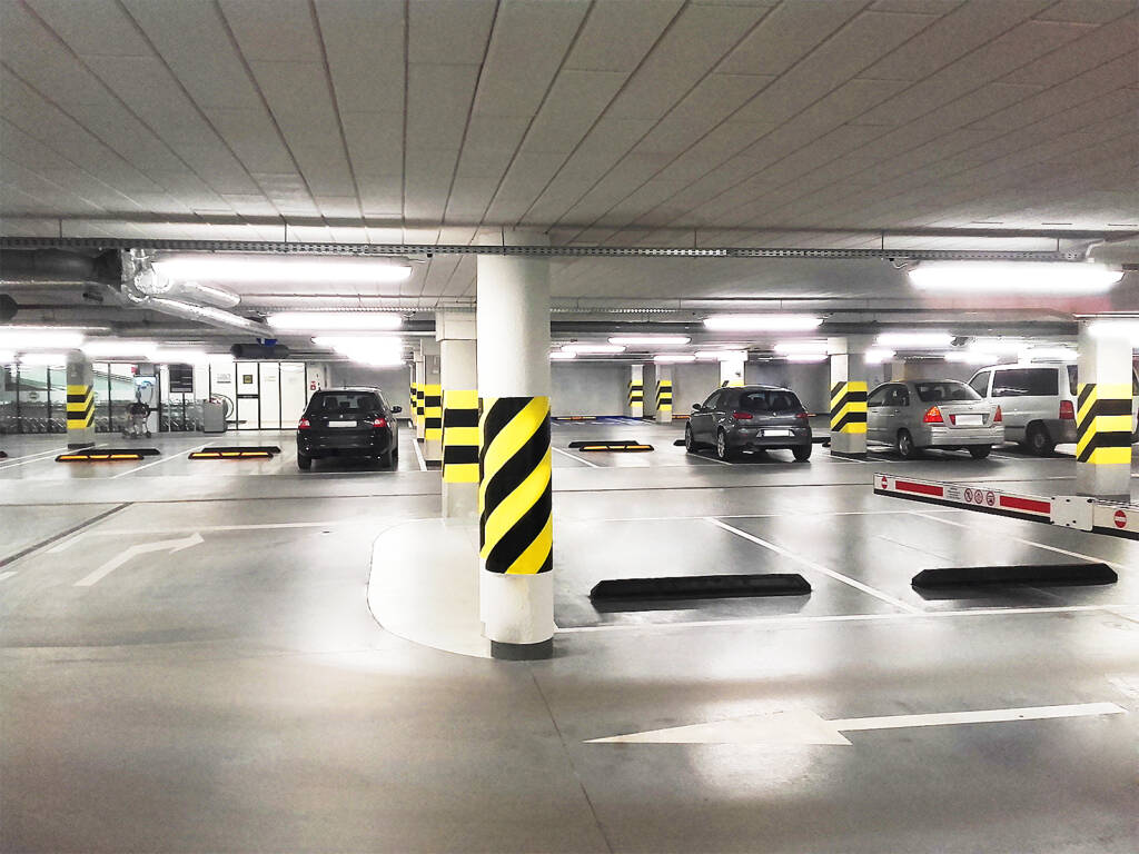 Posadzka żywiczna kolorowa w garażu podziemnym w Zakopanem 5