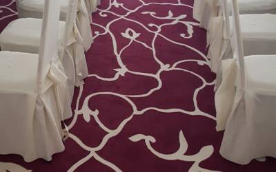 Wykładzina dywanowa w restauracji w Czarnym Lesie –  wzór zaprojektowany dla klienta