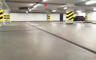 Posadzka żywiczna kolorowa w garażu podziemnym w Zakopanem