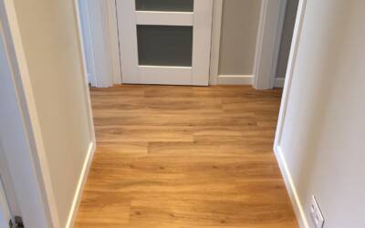 Panele winylowe – mieszkanie w Blachowni