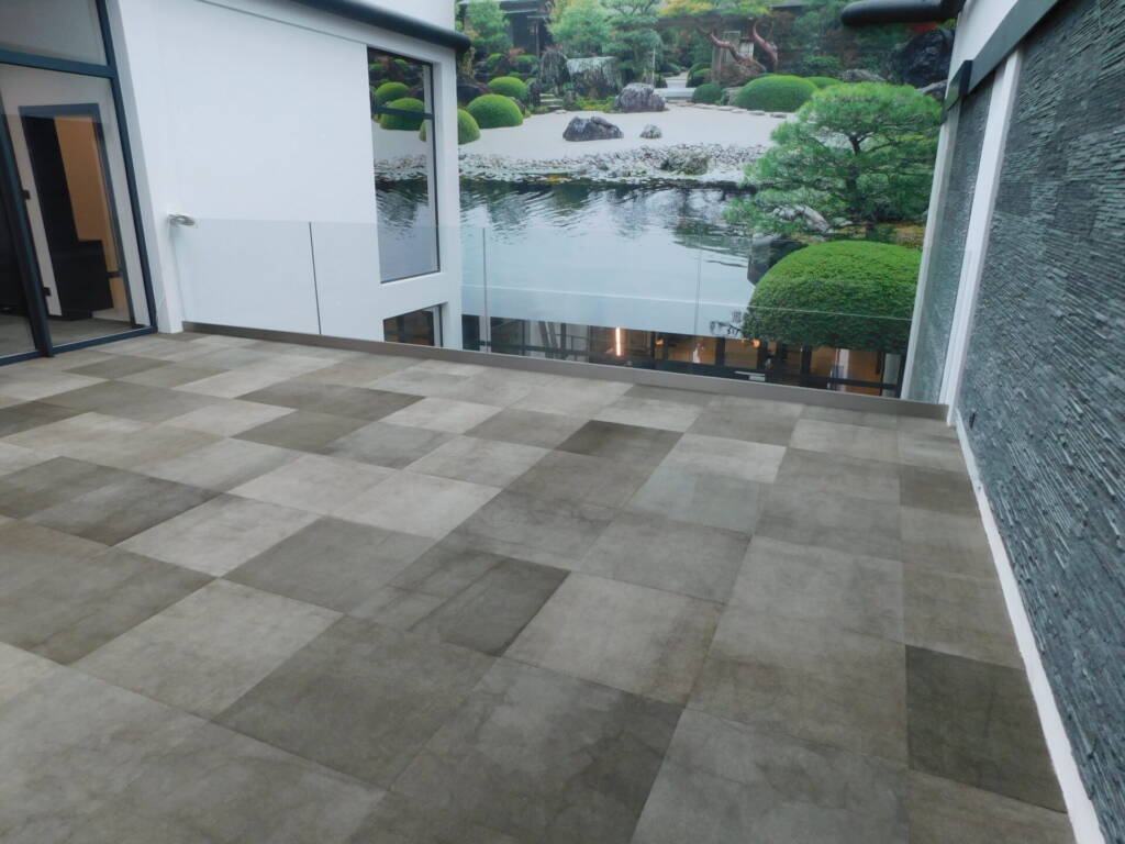 Wykładzina dywanowa w płytkach – Skórnica, biuro 9