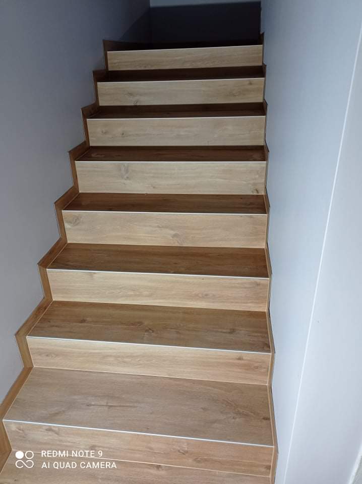 Panele winylowe – Jastrząb koło Poraja, realizacja na schodach 4