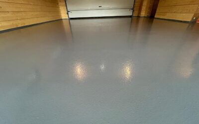 Posadzka żywiczna na bazie kolorowych żywic w garażu domowym