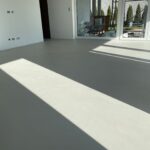 Mikrocement na podłogi 15