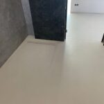 Mikrocement na podłogi 7