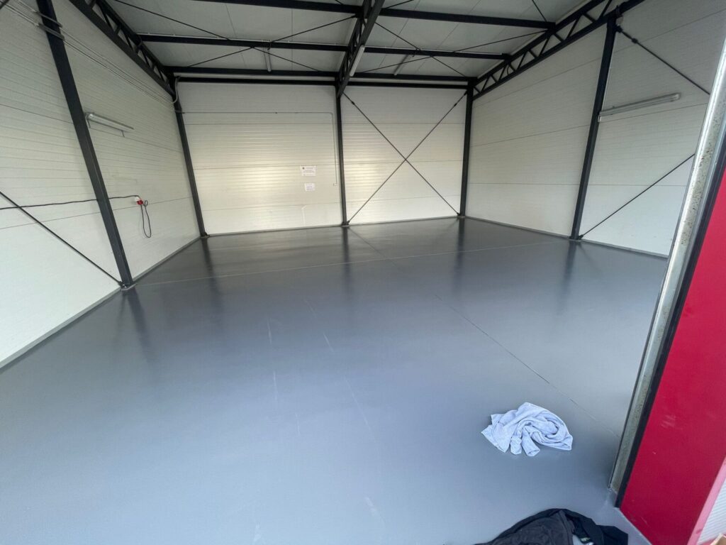 Posadzka żywiczna w obiekcie użyteczności publicznej koło Częstochowy 11