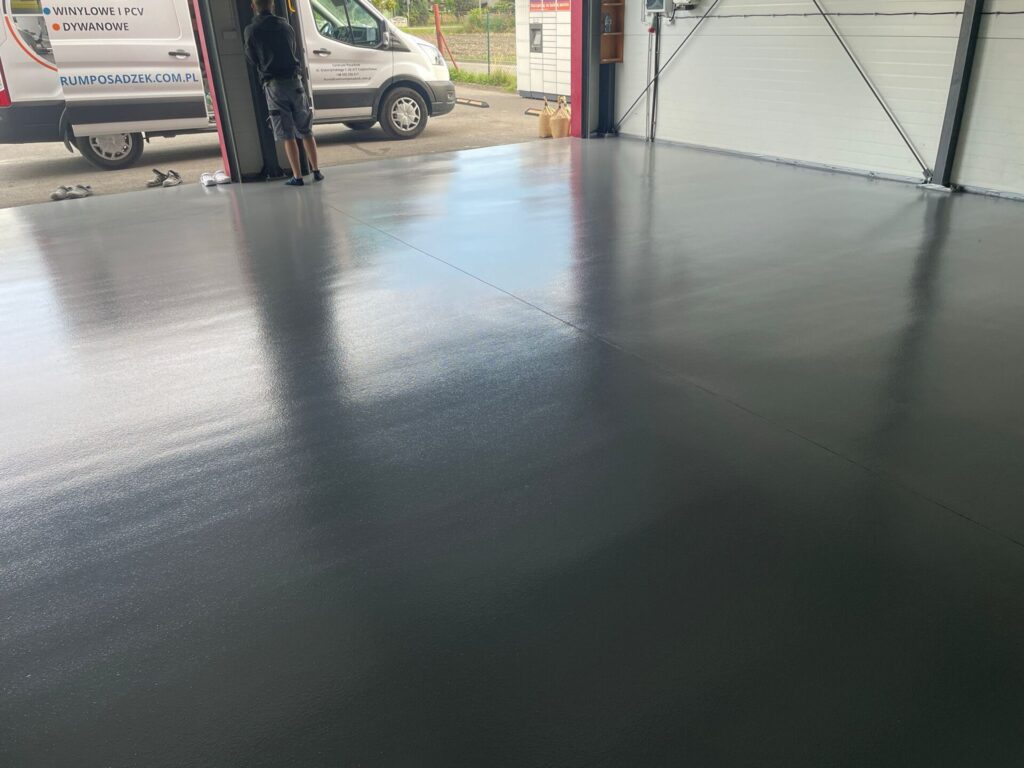 Posadzka żywiczna w obiekcie użyteczności publicznej koło Częstochowy 18