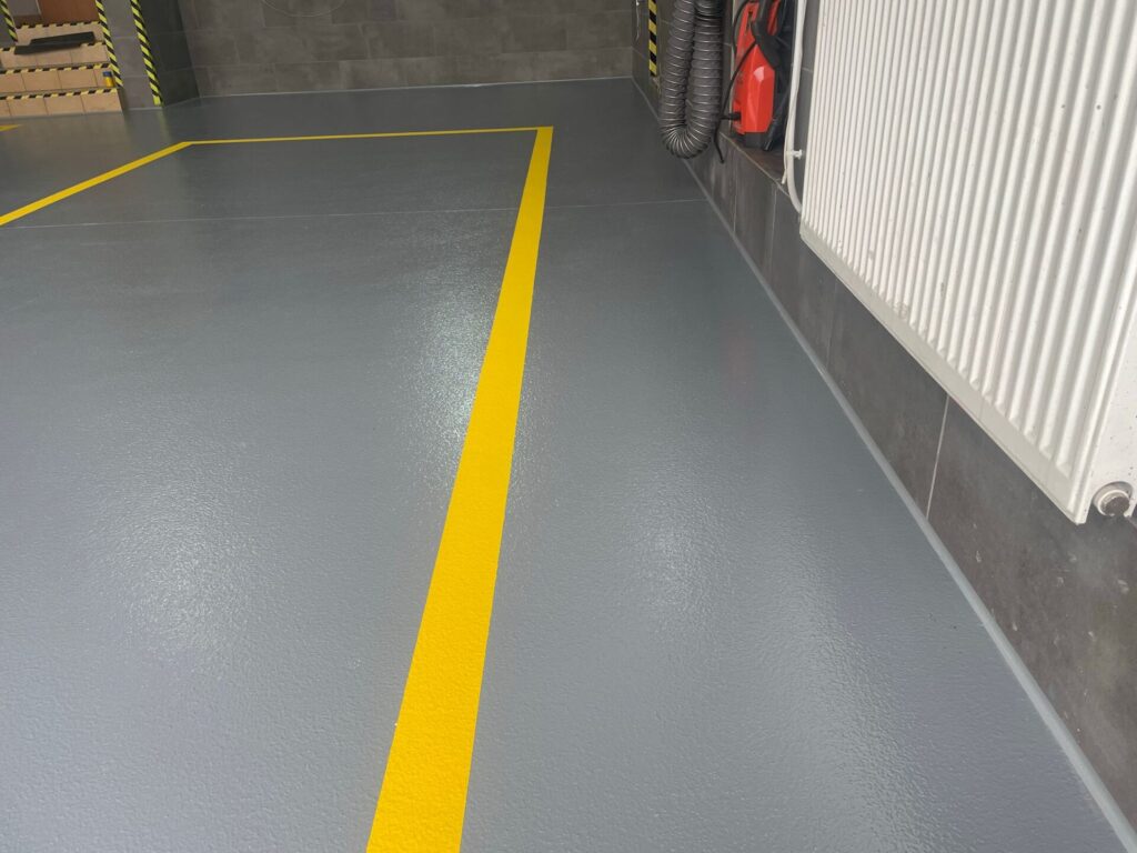 Posadzka żywiczna - Ochotnicza Straż Pożarna Rększowice 46