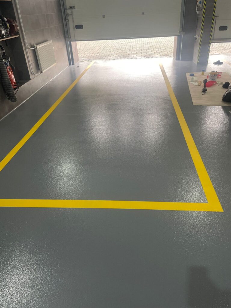 Posadzka żywiczna - Ochotnicza Straż Pożarna Rększowice 52