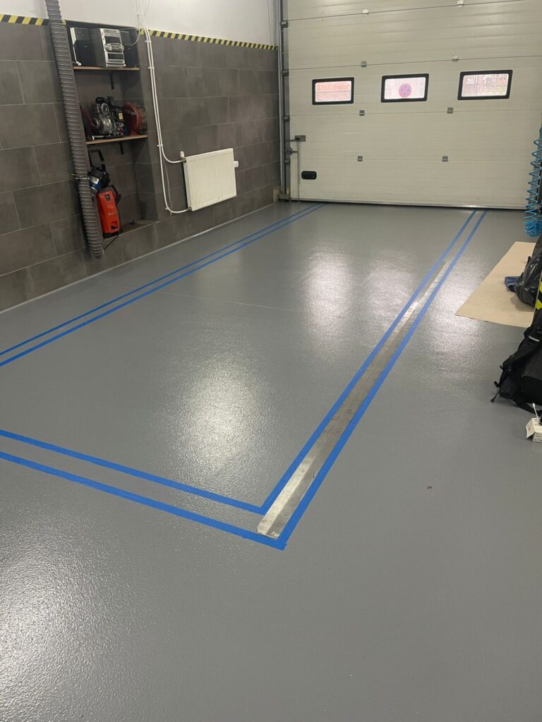 Posadzka żywiczna - Ochotnicza Straż Pożarna Rększowice 54