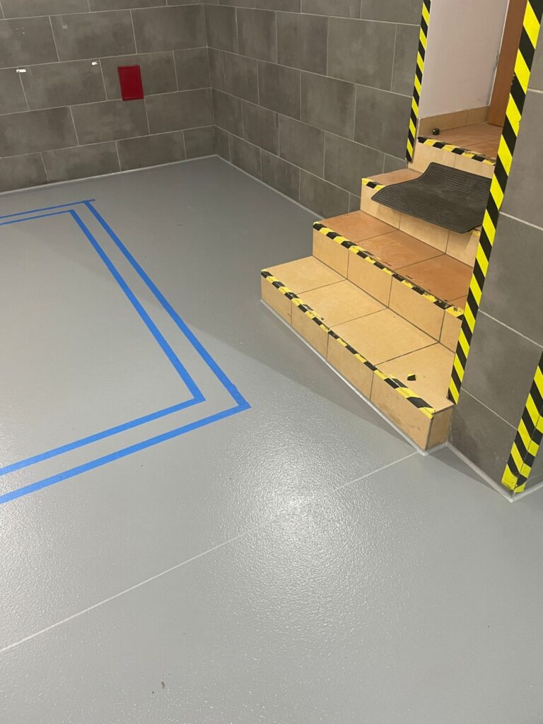 Posadzka żywiczna - Ochotnicza Straż Pożarna Rększowice 55