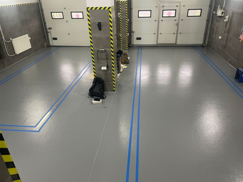 Posadzka żywiczna - Ochotnicza Straż Pożarna Rększowice 56