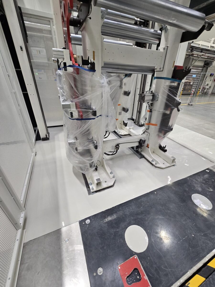 Naprawa posadzki żywicznej pod nowe maszyny 2